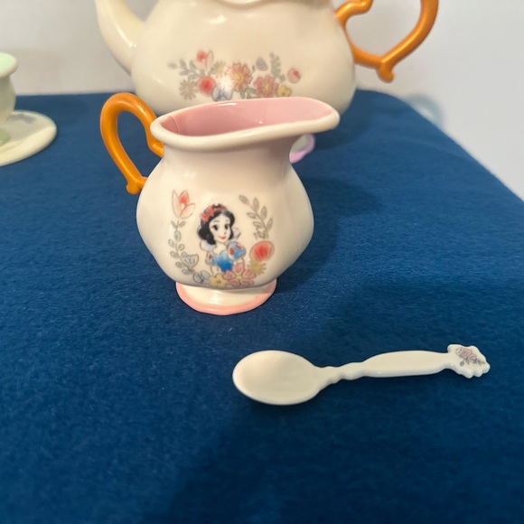 Disney Princess Teapot Toy And Cups, With Sounds Play Magical Tea Party - Picture 3 of 4